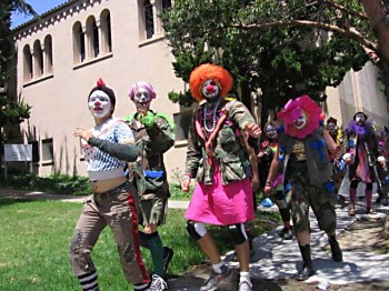 clown-army1.jpg