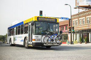 MetroTransit-bus-with-bike-on-rack-Source-MetroTransit.jpg