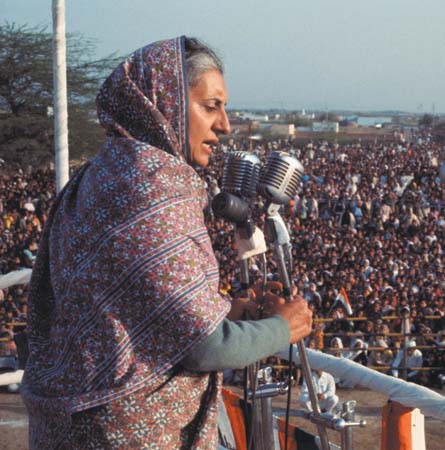 hinduismo-indira-gandhi-for-premier-campanha-1971.jpg