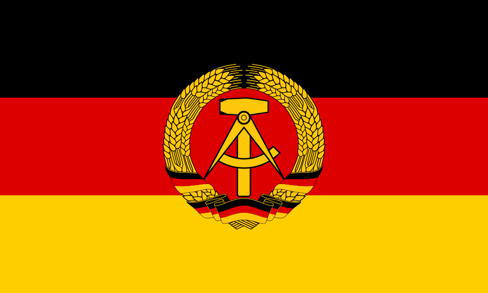 1000px-Flag_of_East_Germany.svg.png