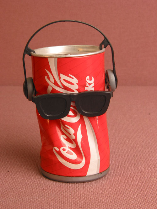 big_wriggling-coca-cola-can2.jpg