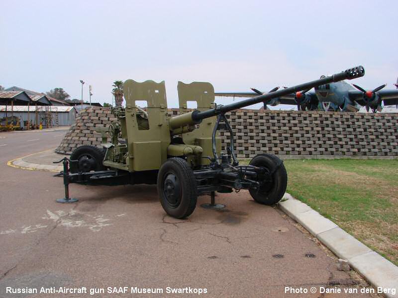 russian_aa_gun_saaf_swartkops_01_dvdb09.JPG