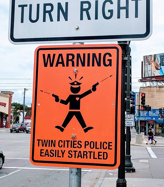 42A439A500000578-4727246-Fake_street_signs_warning_of_easily_startled_police_are_popping_-a-29_1500961329470.jpg